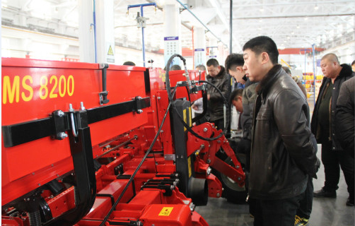 2012年5月30日,雷沃北大荒农业装备工厂雷沃谷神收获机械生产线正式
